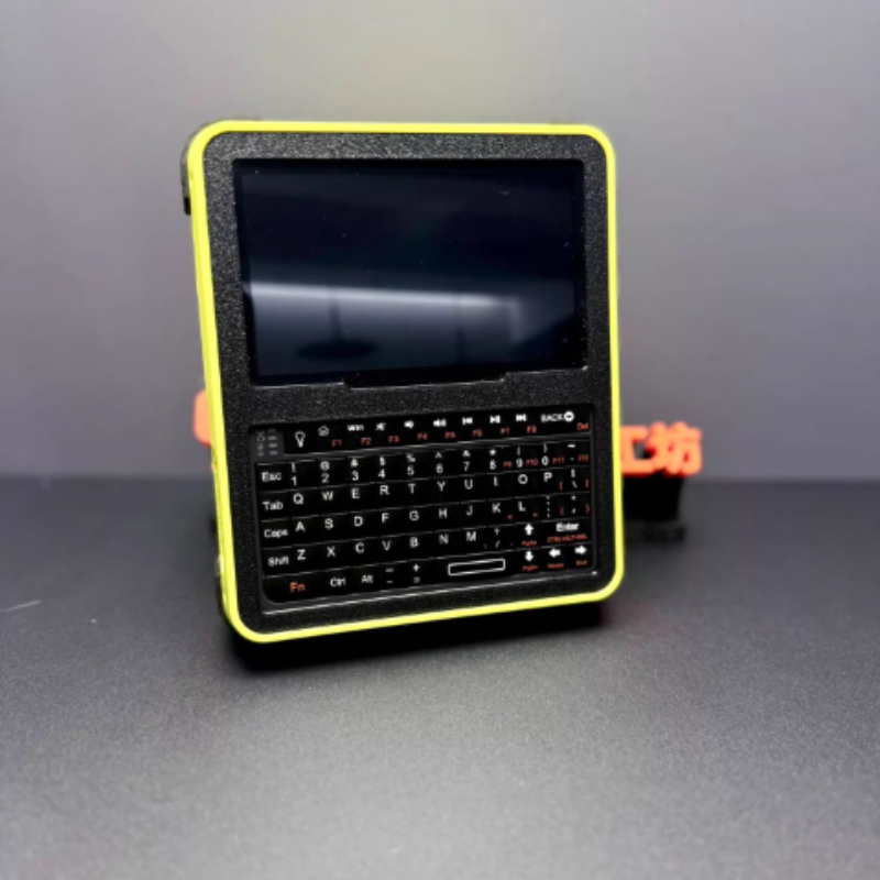 Draagbaar toetsenbord voor Ras - Raspberry Pi Keyboard recensie en prijs